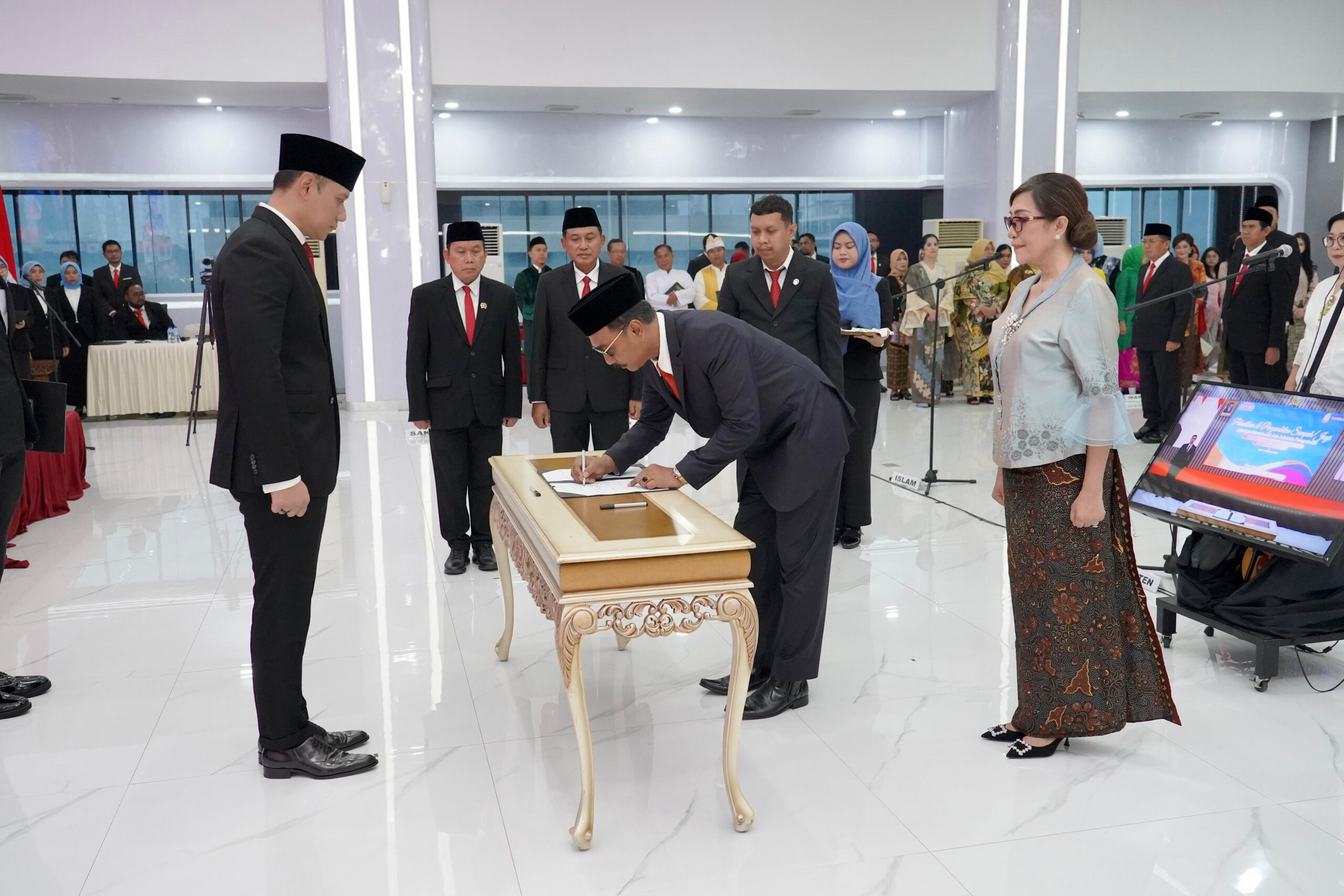 Lantik 67 Pejabat Struktural dan Fungsional, Menteri AHY Harapkan Jajaran Kementerian ATR/BPN Bangun Semangat Integritas